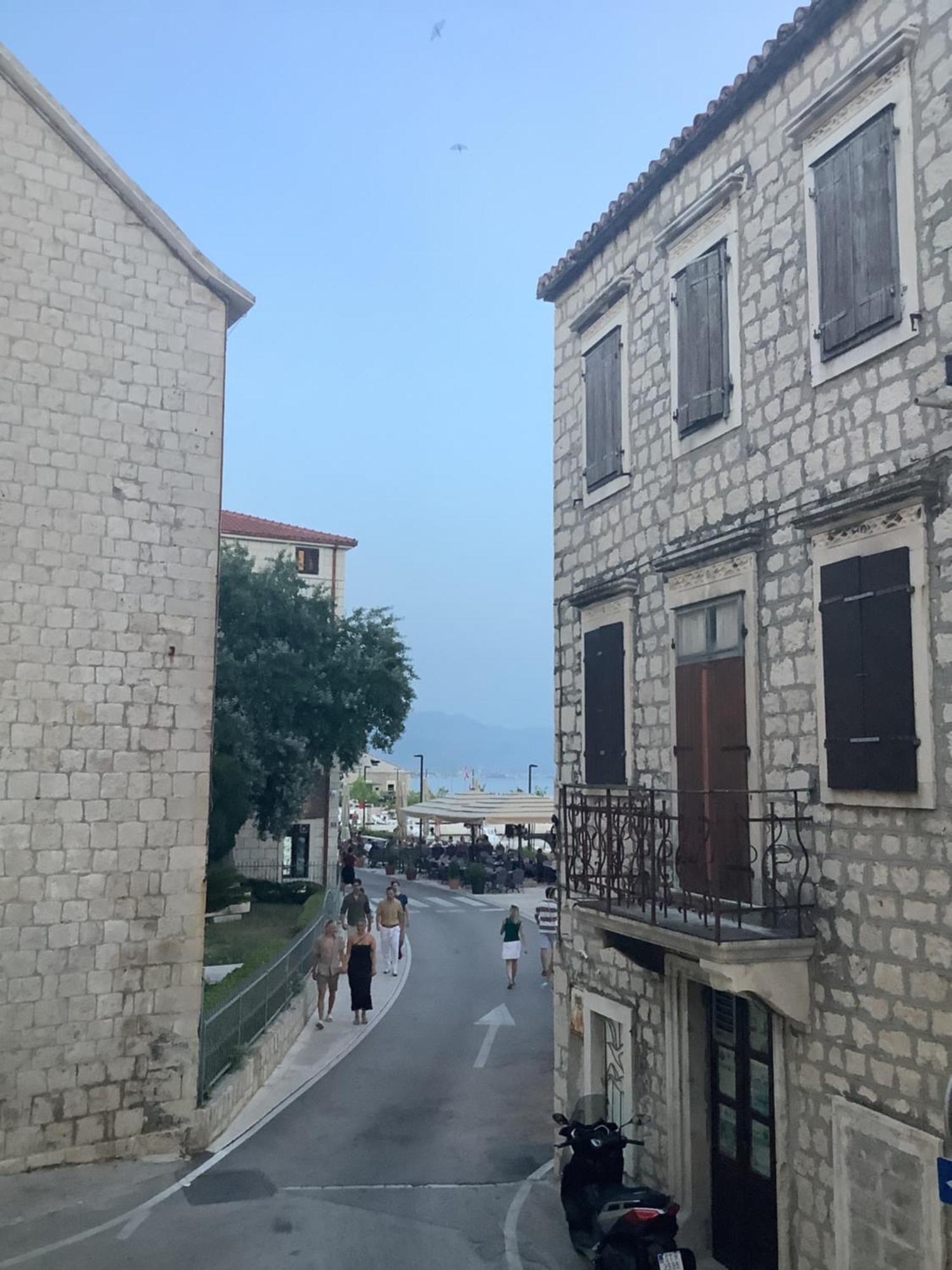 Portside Apartment Kastela Dış mekan fotoğraf